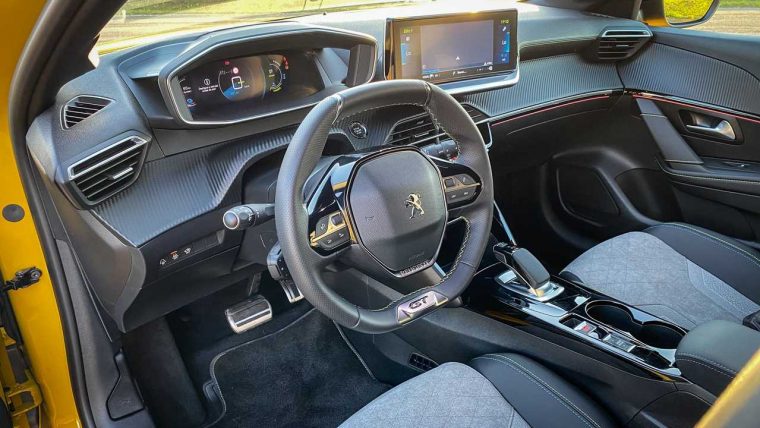 208 peugeot 2021 intérieur