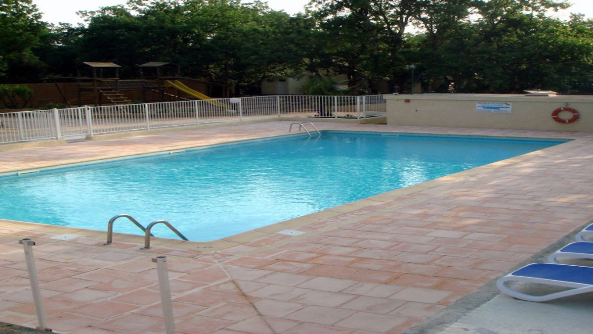 2 Pools For Everyone! (Our Swimming Pool) Of Koawa Vacances ... dedans Piscine Originale