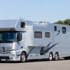 5 Des Plus Beaux Et Des Plus Luxueux Camping Cars Pour Voyager Nomade encequiconcerne Camping Car De Luxe Avec Piscine