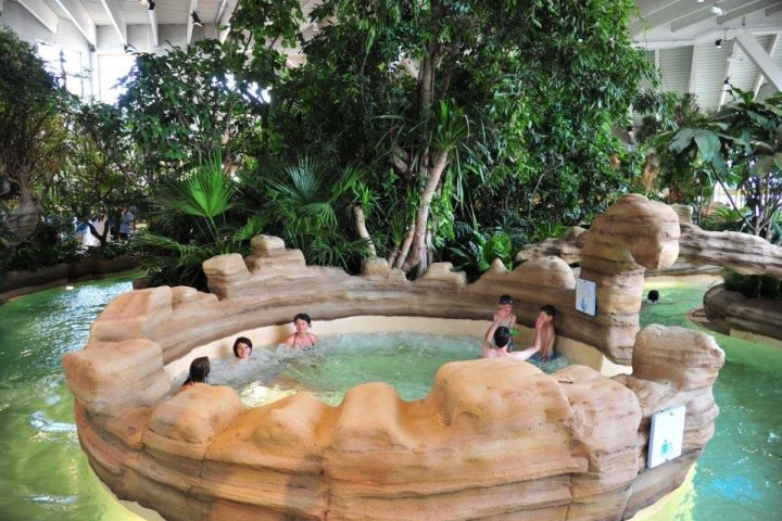 Centre Aquatique Aquariaz - Piscine À Avoriaz - Horaires ... intérieur Avoriaz Piscine