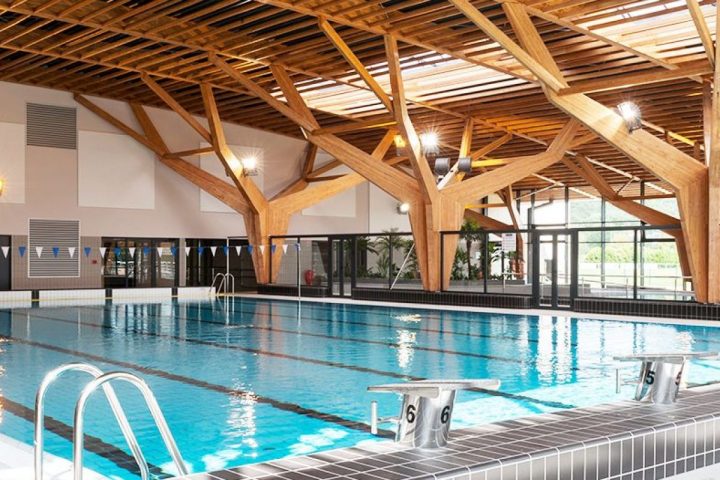 Centre Aquatique Des 2 Vallées Alain Bernard - Piscine À ... dedans Piscine Alain Bernard