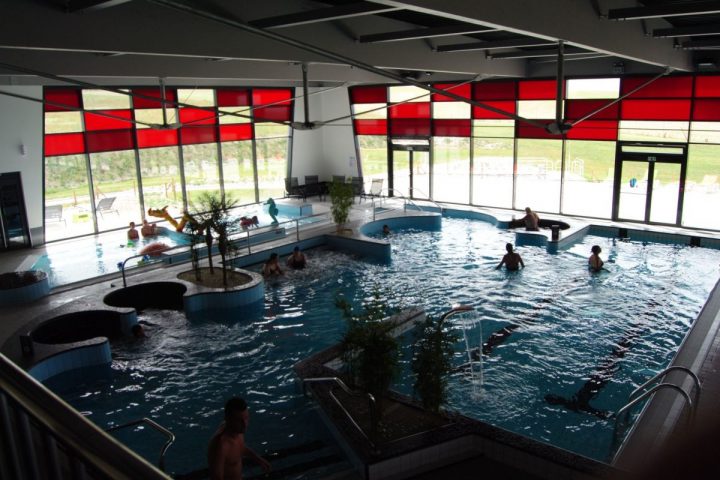 Centre Aquatique Les 3 Vagues - Piscine De Romilly-Sur-Seine ... avec Piscine Arcis Sur Aube