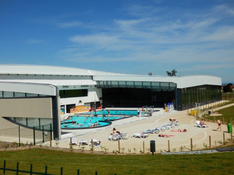 Centre Aquatique &quot;les Bassins De L'aqueduc&quot; Mornant ... avec Piscine Mornant