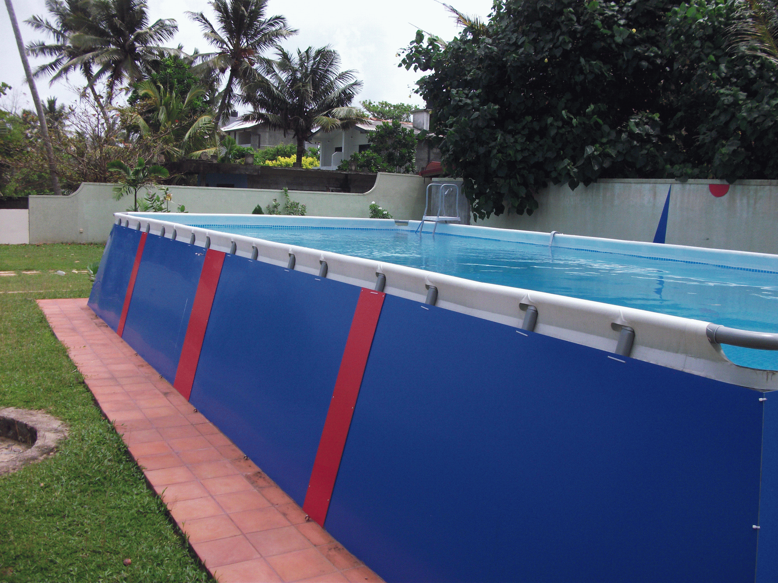 Cladded Intex Ultra Frame Swimming Pool 32'x16'x52&quot; (With ... dedans Piscine Intex Ultra Frame