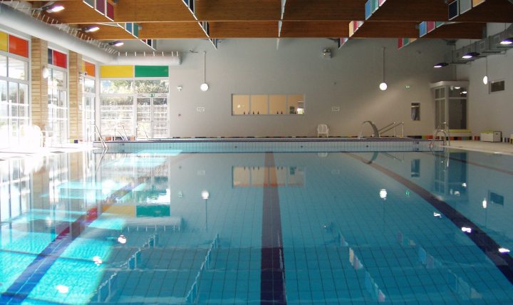 Club Nautique Puy Sainte Réparade intérieur Piscine Puy Sainte Reparade