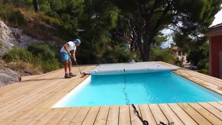 Comment Enrouler Une Bâche À Barres encequiconcerne Bache A Barre Piscine 8X4