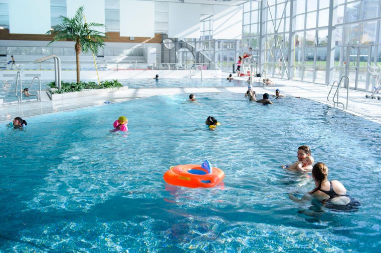 Est-Ce Qu'il Y A Du Monde À La Piscine ? | Val Parisis concernant Piscine Herblay