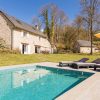 Fantastic Holiday Home In Veix Limousin With Private Pool ... serapportantà Piscine Egletons