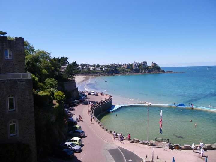 File:dinard La Piscine D'eau De Mer - Panoramio.jpg ... encequiconcerne Piscine Eau De Mer