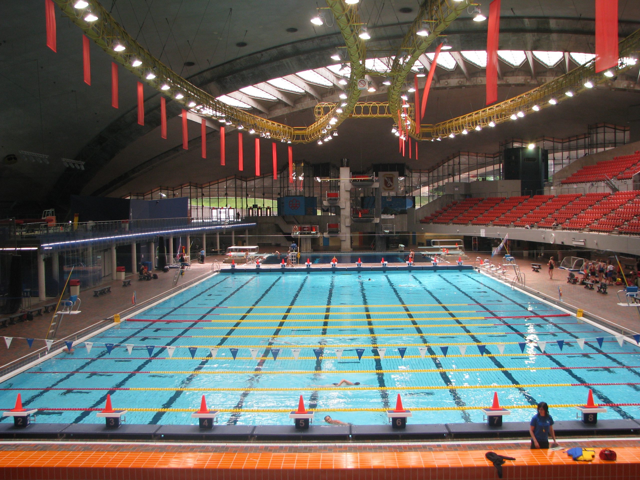 File:piscineolympiquemontréal2011.jpg - Wikimedia Commons destiné Piscine Olympique Dimension