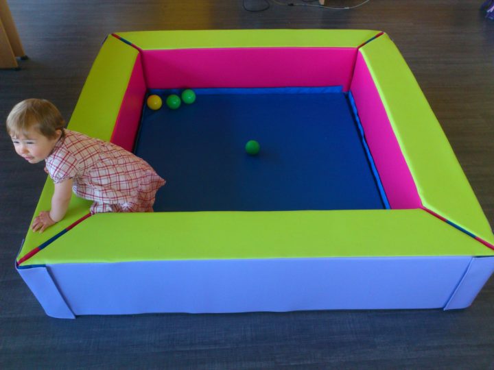 Foam For Motricity Ball Pool - Piscine À Balle Tapis De Fond ... intérieur Piscine A Balle En Mousse