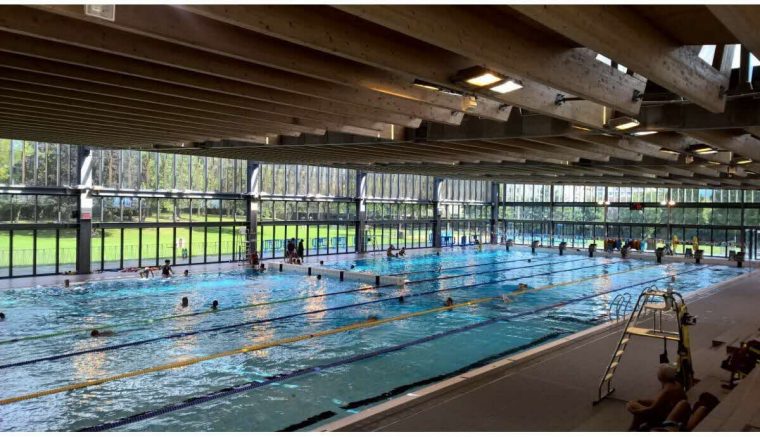 Haute-Savoie | Piscine D'annemasse : Une Queue Monstre Pour ... destiné Piscine Annemasse