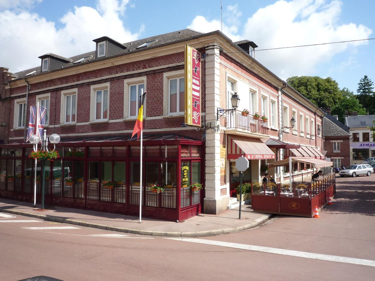 Hotel &amp; Restaurant Le Cardinal, Poix – Tarifs 2020 destiné Piscine Poix De Picardie