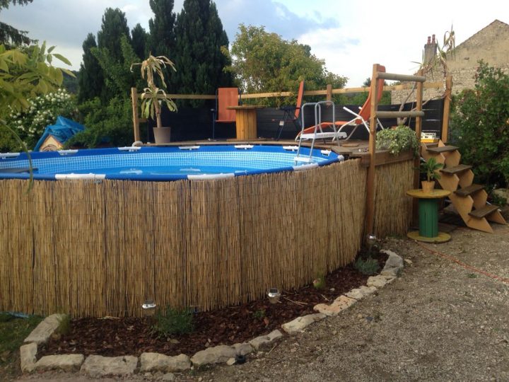 Idée Aménagement Piscine Hors-Sol Et Sa Terrasse ( Piquet D ... tout Aménagement Autour D Une Piscine Hors Sol