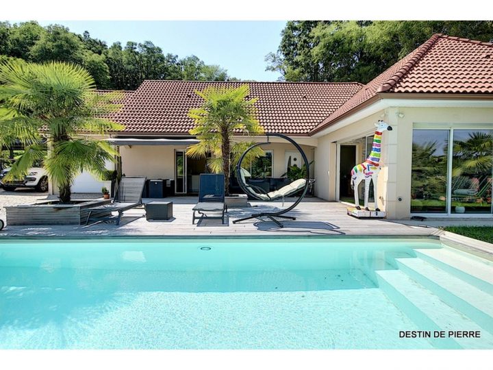 Immobilier Maisons Ussac Maison Avec Piscine A Vendre Proche ... encequiconcerne Maison Avec Piscine A Vendre