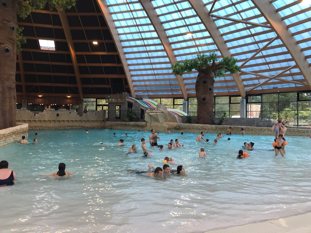 Les Ormes, Domaine &amp; Resort Pool Pictures &amp; Reviews ... encequiconcerne Piscine Dolibulle