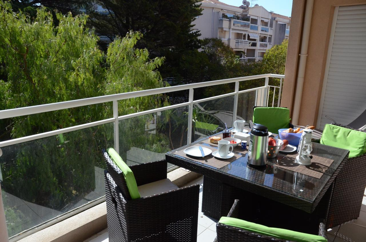 Modern Comfortable Holiday Apartment With Garage In The ... destiné Piscine Campelières