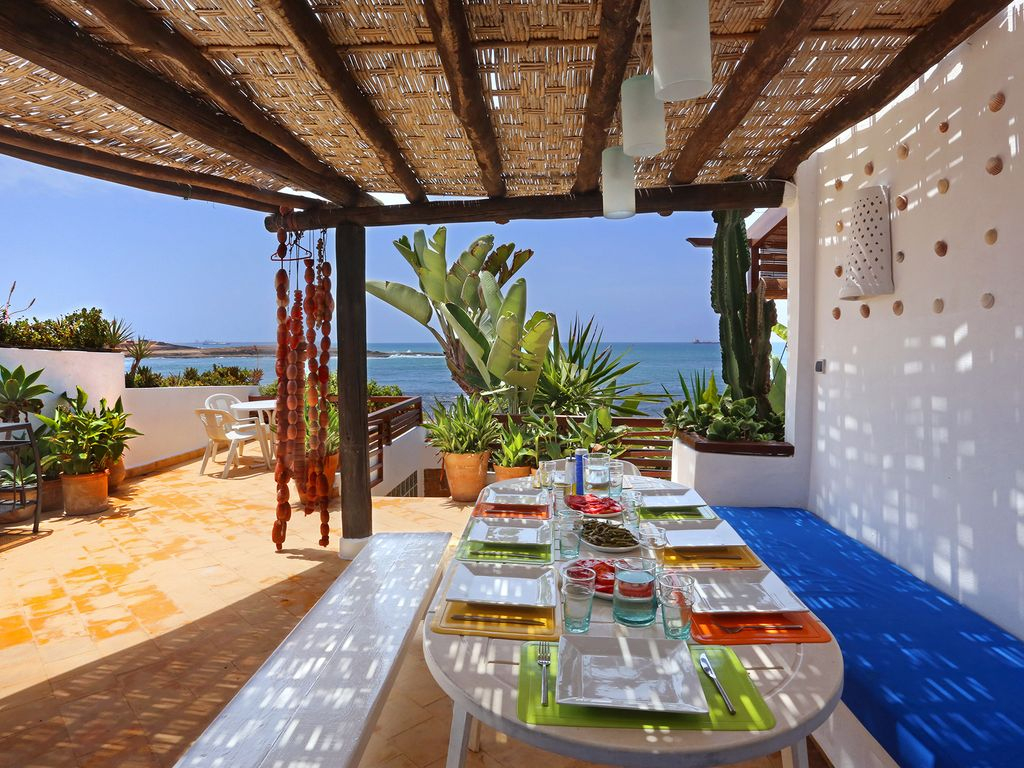 Morocco Beachfront Villa Vacation Rentals With Private Pool &amp; Staff destiné Location Maison Portugal Piscine