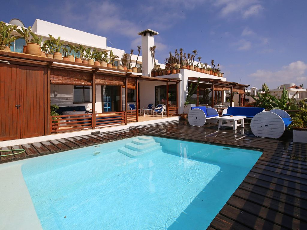 Morocco Beachfront Villa Vacation Rentals With Private Pool &amp; Staff tout Location Maison Avec Piscine Portugal