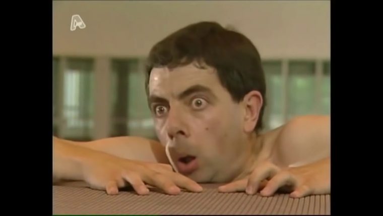 Mr Bean Na Piscina (Swimming Pool) dedans Mister Piscine