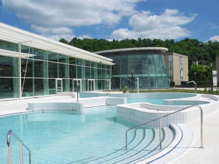 Piscine Amphitrite Montbard tout Piscine Amphitrite