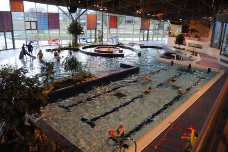 Piscine Aquatis À Fougères - Horaires, Tarifs Et Téléphone ... à Piscine Fougères