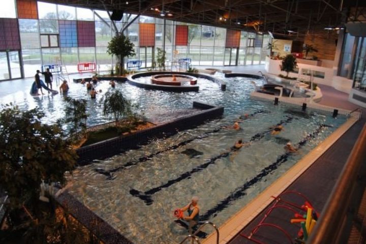 Piscine Aquatis À Fougères - Horaires, Tarifs Et Téléphone ... intérieur Piscine Fougeres