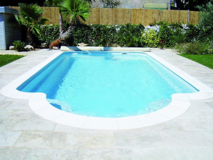 Piscine Coque Enterrée - Guide D'achat Complet - Maison ... intérieur Piscine Enterrée Coque