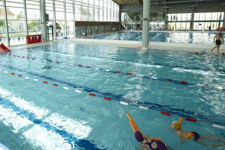 Piscine Glisséo À Cholet - Horaires, Tarifs Et Téléphone ... intérieur Piscine Glisséo Cholet