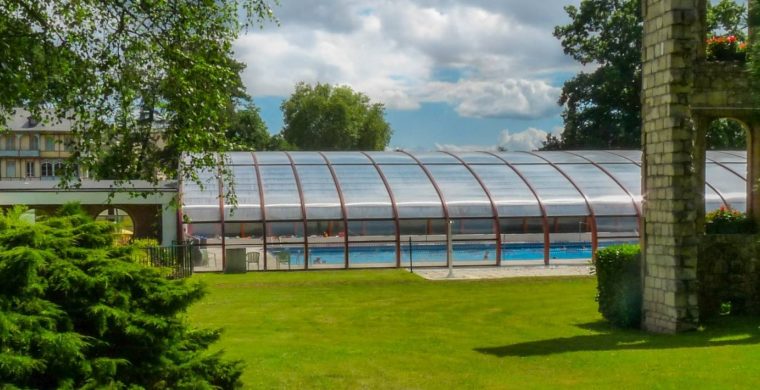 Piscine Hugues Duboscq - Forges-Les-Eaux : Office De Tourisme encequiconcerne Piscine Forges Les Eaux