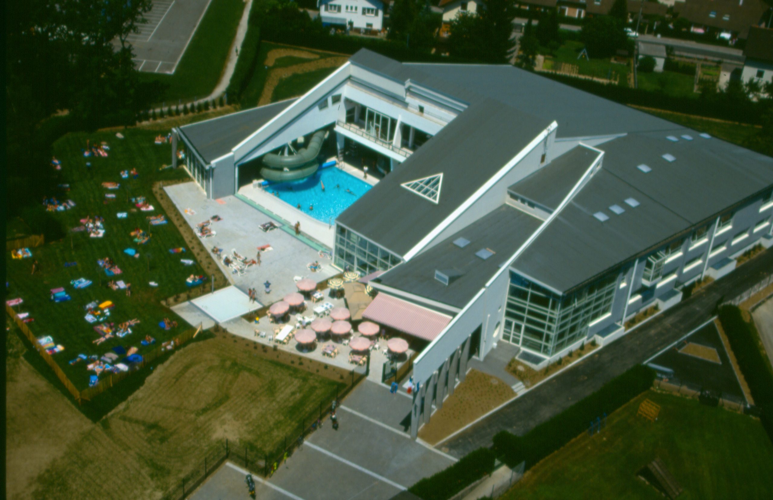 Piscine L'ile Bleue - Savoie Mont Blanc (Savoie Et Haute ... concernant Piscine Seynod