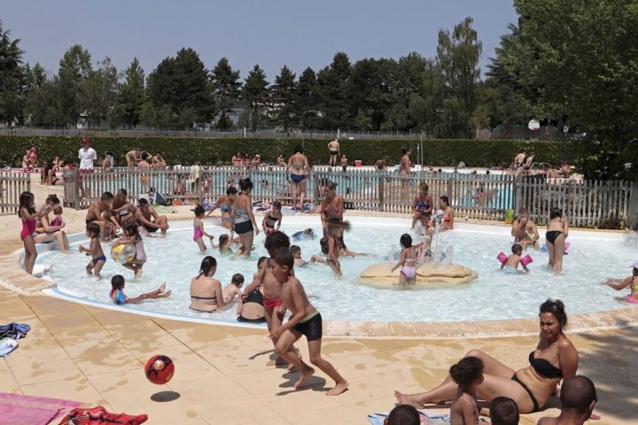 Piscine Raymond Sommet À Saint Etienne - Horaires, Tarifs Et ... destiné Piscine Plaine Achille