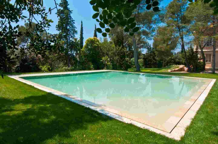 Piscines En Béton : Le Prix De La Tranquillité | Piscines ... tout Prix Des Piscines