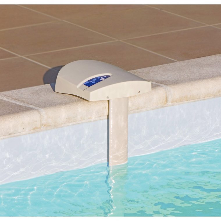 Pour Sécuriser Sa Piscine : Barrières, Bâches Ou Alarme ... avec Alarme Piscine Castorama