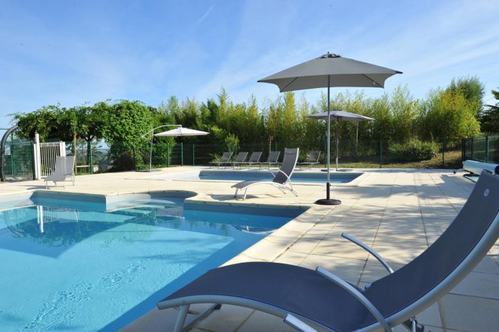 Residence Croma (Fransa La Roche-Posay) - Booking à Piscine ...