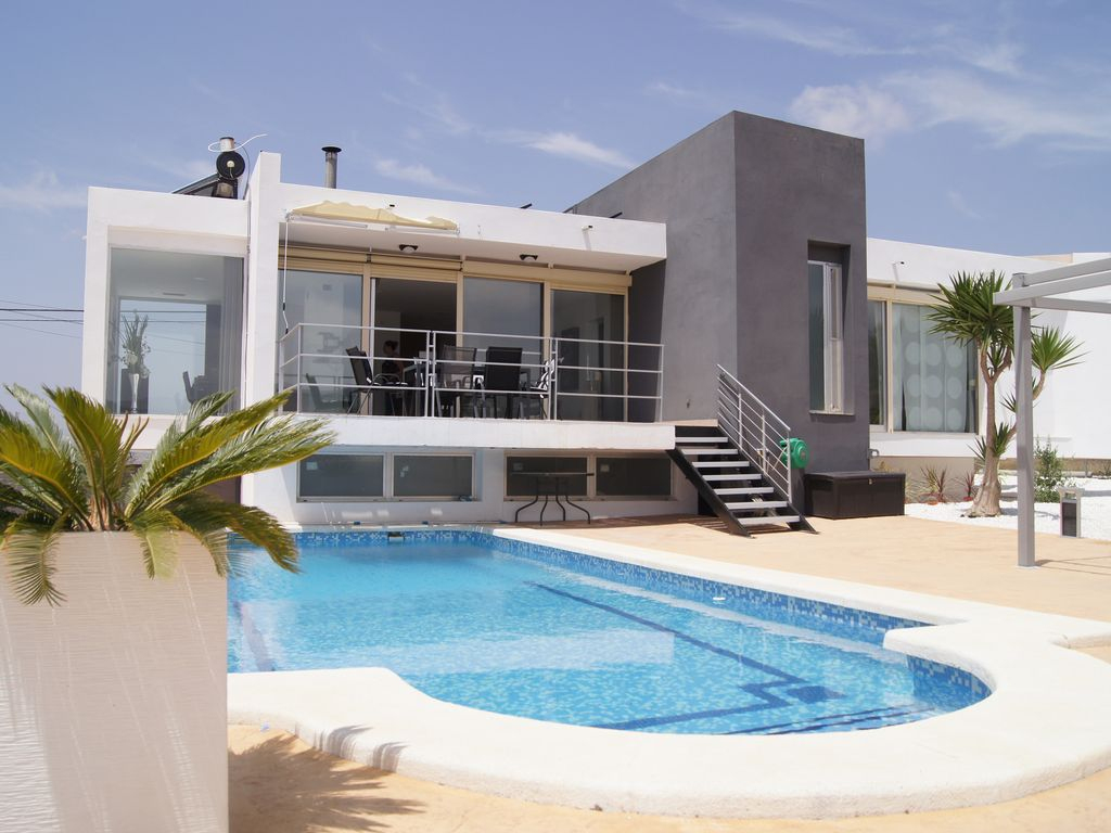 Superbe Villa Moderne Alicante, Avec Piscine Chauffée Et Couverte - Busot tout Location Maison Avec Piscine Privée Espagne