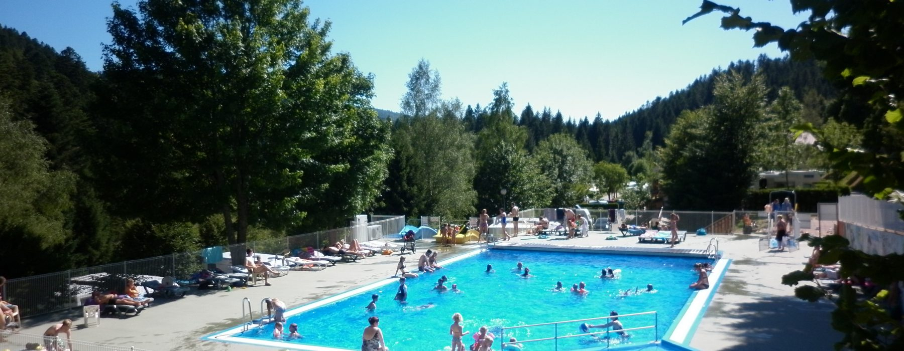 Swimming Pool Area | Camping Belle Hutte intérieur Camping Vosges Piscine