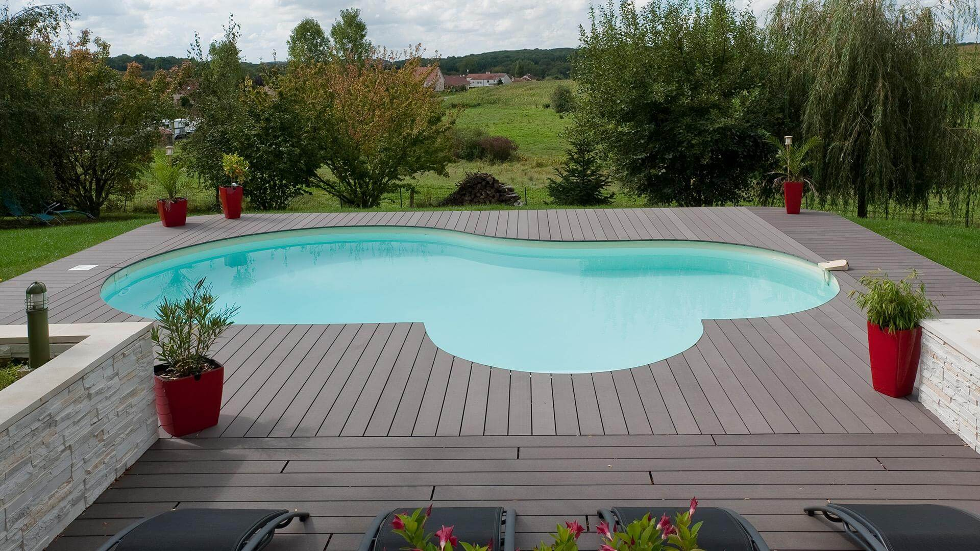 The Madeleine Pool – An In-Ground Free-Form Pool | Waterair ... serapportantà Piscine La Madeleine