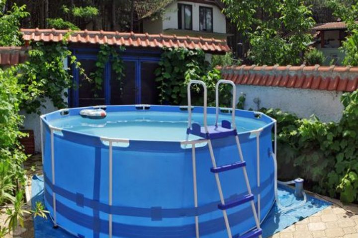 Une Piscine Autoportante À Acheter : Rapide À Monter Et Pas ... concernant Acheter Une Piscine