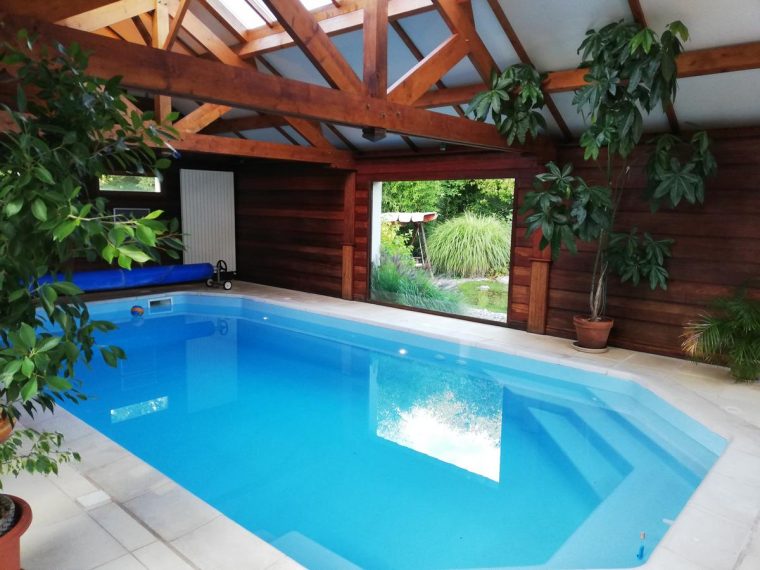 Vacation Home Maison Avec Piscine Et Sauna À Vire, France ... concernant Piscine Vire