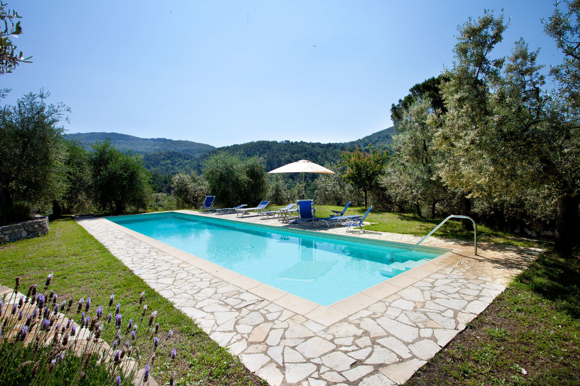 Villa Terrazza Location De Vacances - Couchages 18 Dans 8 ... encequiconcerne Location Maison Piscine Privée Dernière Minute