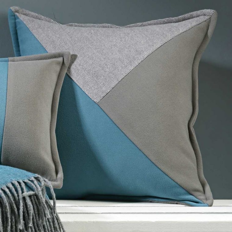 Coussin Prestige Avec Nuances De Bleu Turquoise Et De Gris - 45 X 45 Cm encequiconcerne Coussin Bleu Turquoise