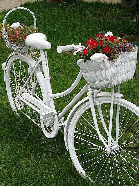 15+ Impressionnant Idées De Planteur De Vélo (Avec Images ... à Velo Deco Jardin