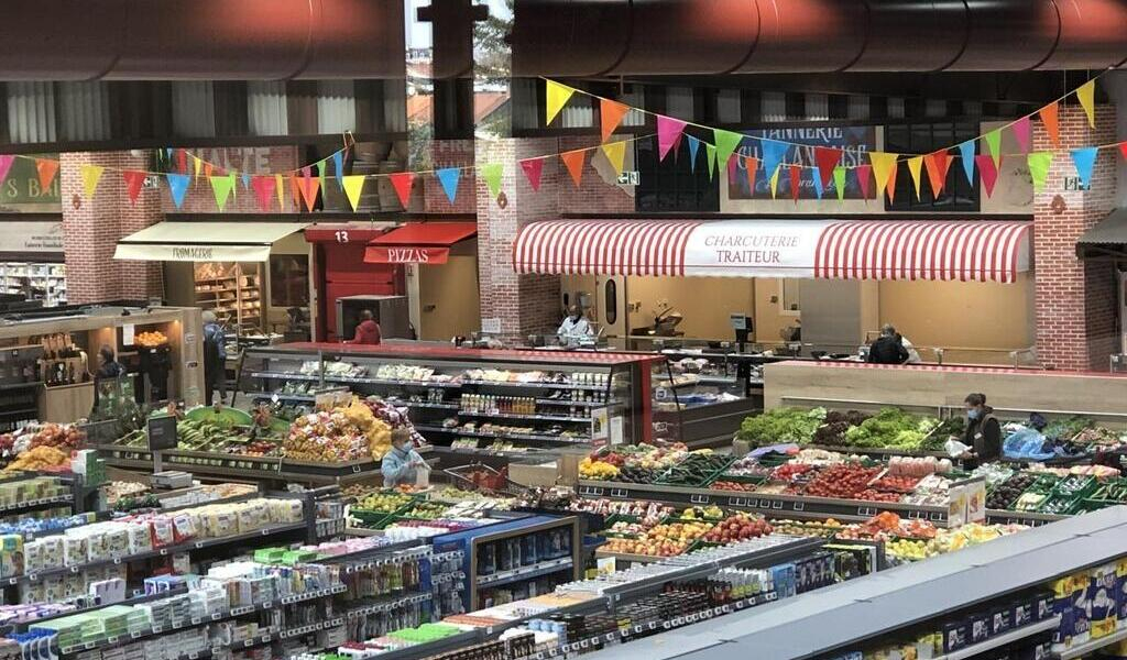 Challans. Le Nouvel Intermarché, Un Supermarché « Hors ... à Canape La Roche Sur Yon