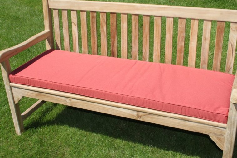 Coussin De Banquette De Jardin - Agencement De Jardin Aux ... à Coussin Pour Banquette