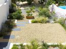 Création D'Une Petite Terrasse En Bois Exotique Dans Un ... avec Amenagement Terrasse Bois Jardin