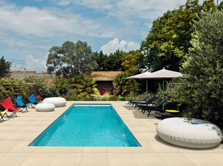 Dalles Et Carrelage Extérieur Pour Contour De Piscine Et ... intérieur Carrelage Exterieur Piscine