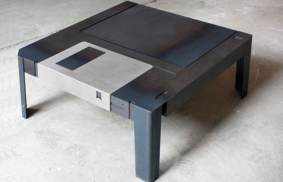 Floppy Table | Table Basse, Meubles Geek, Disquette avec Meuble Geek