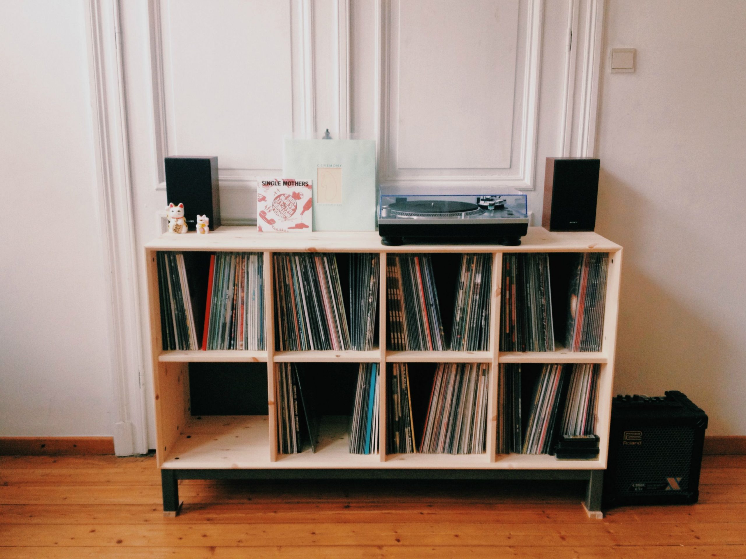 I Just Moved, Here'S My New Setup. | Vinyl Shelf, Vinyl ... destiné Meuble Cd Ikea
