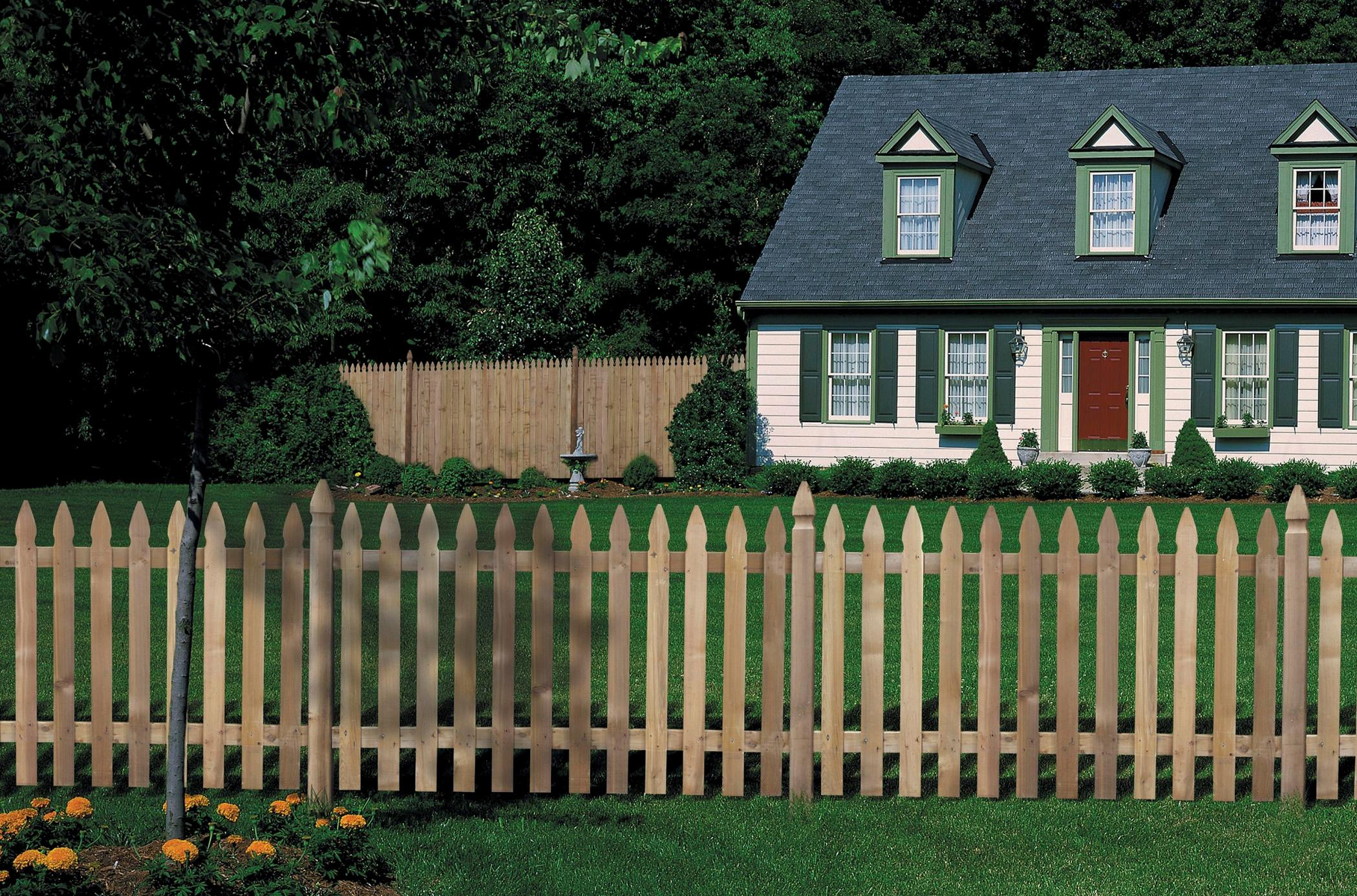 Installer Une Clôture En Bois | Pratique.fr à Petite Barriere Jardin